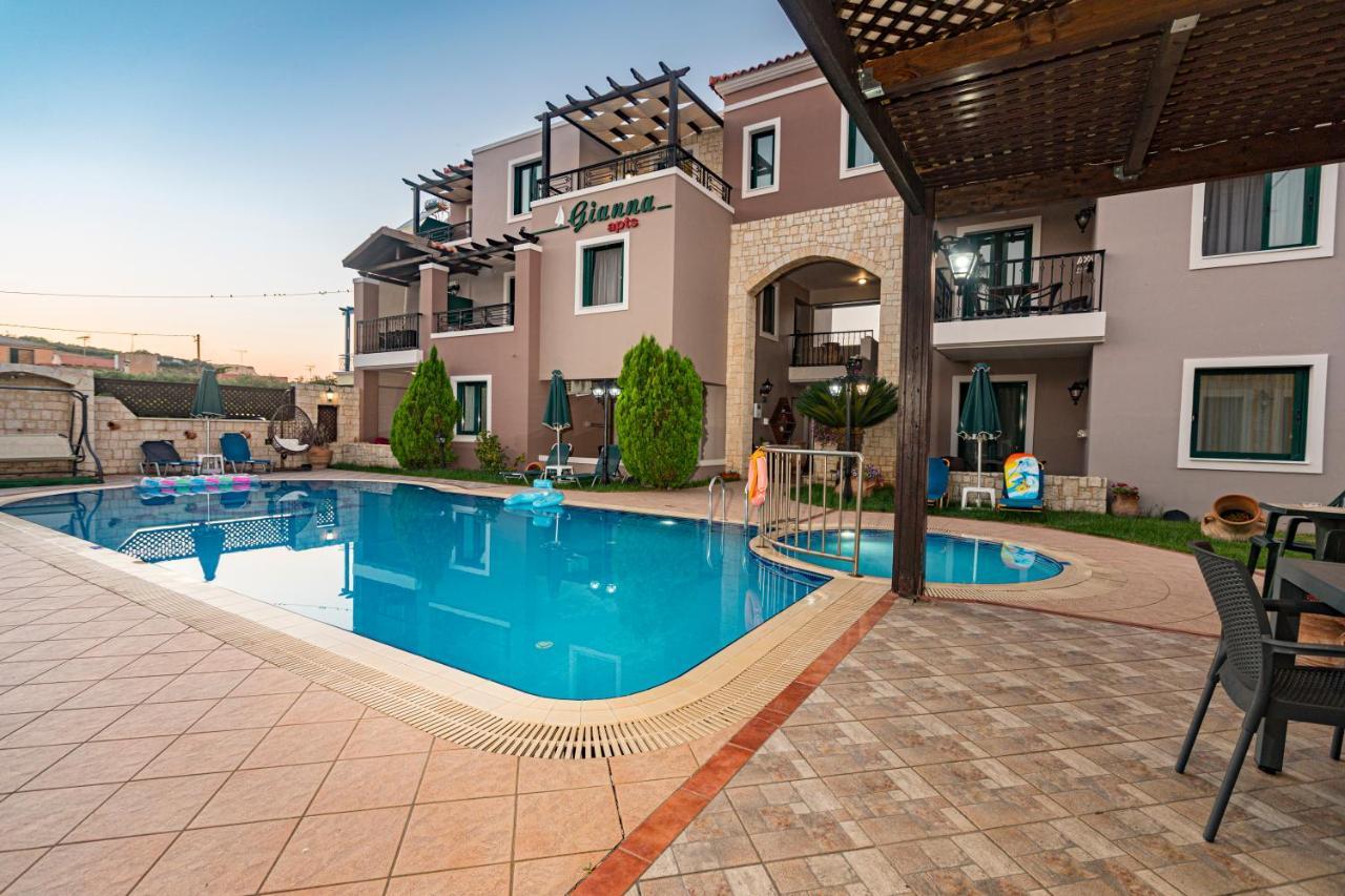 אלמירידה Gianna Apartments מראה חיצוני תמונה