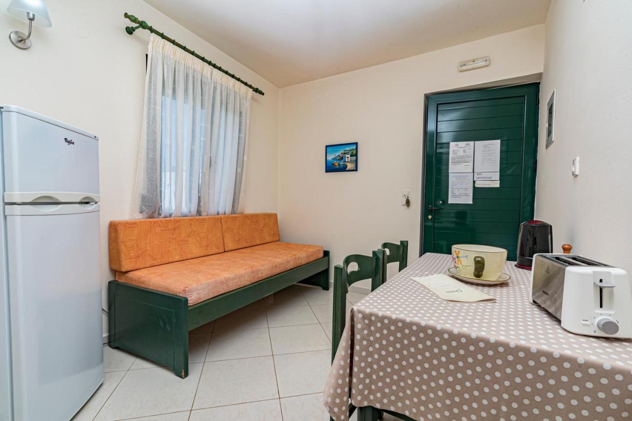 אלמירידה Gianna Apartments מראה חיצוני תמונה