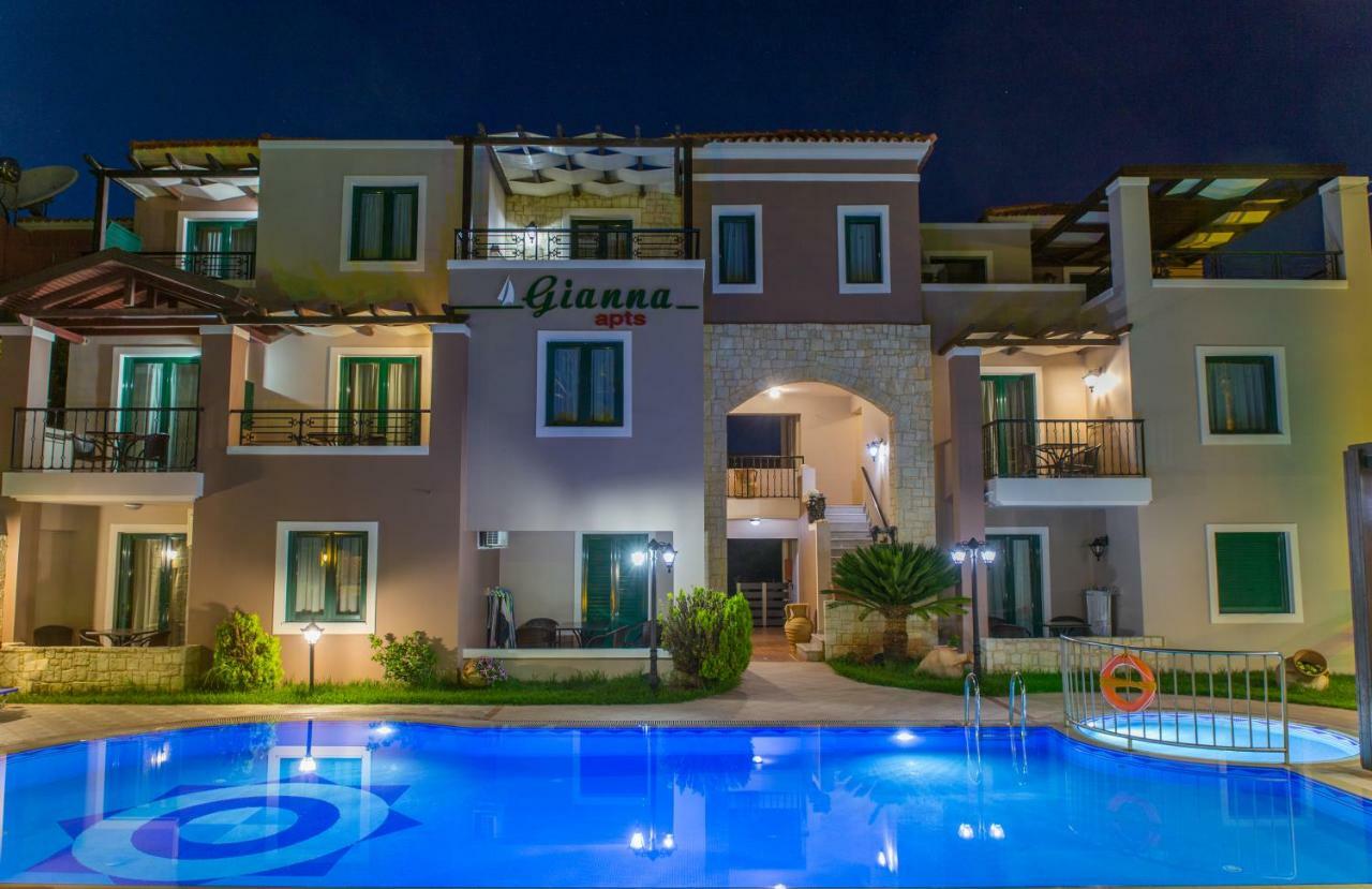 אלמירידה Gianna Apartments מראה חיצוני תמונה
